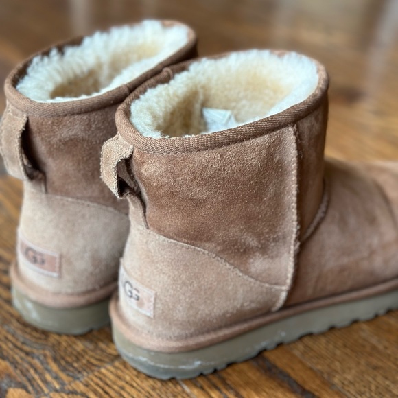 UGG Classic Mini II boot size 10 in Chestnut - Picture 8 of 9
